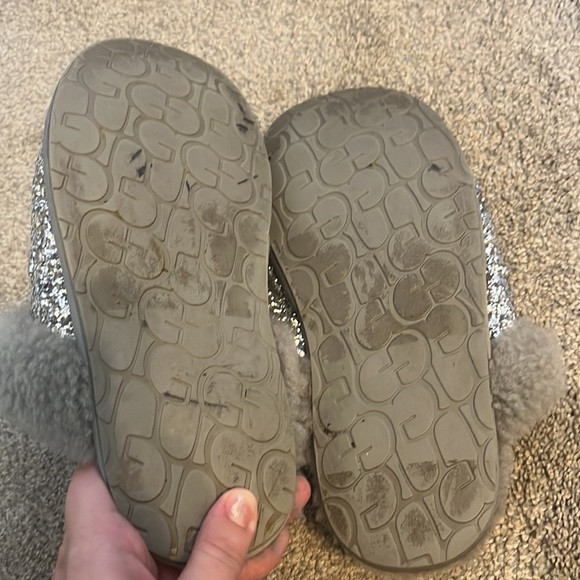 SPARKLY UGG SLIPPERS - Picture 6 of 6